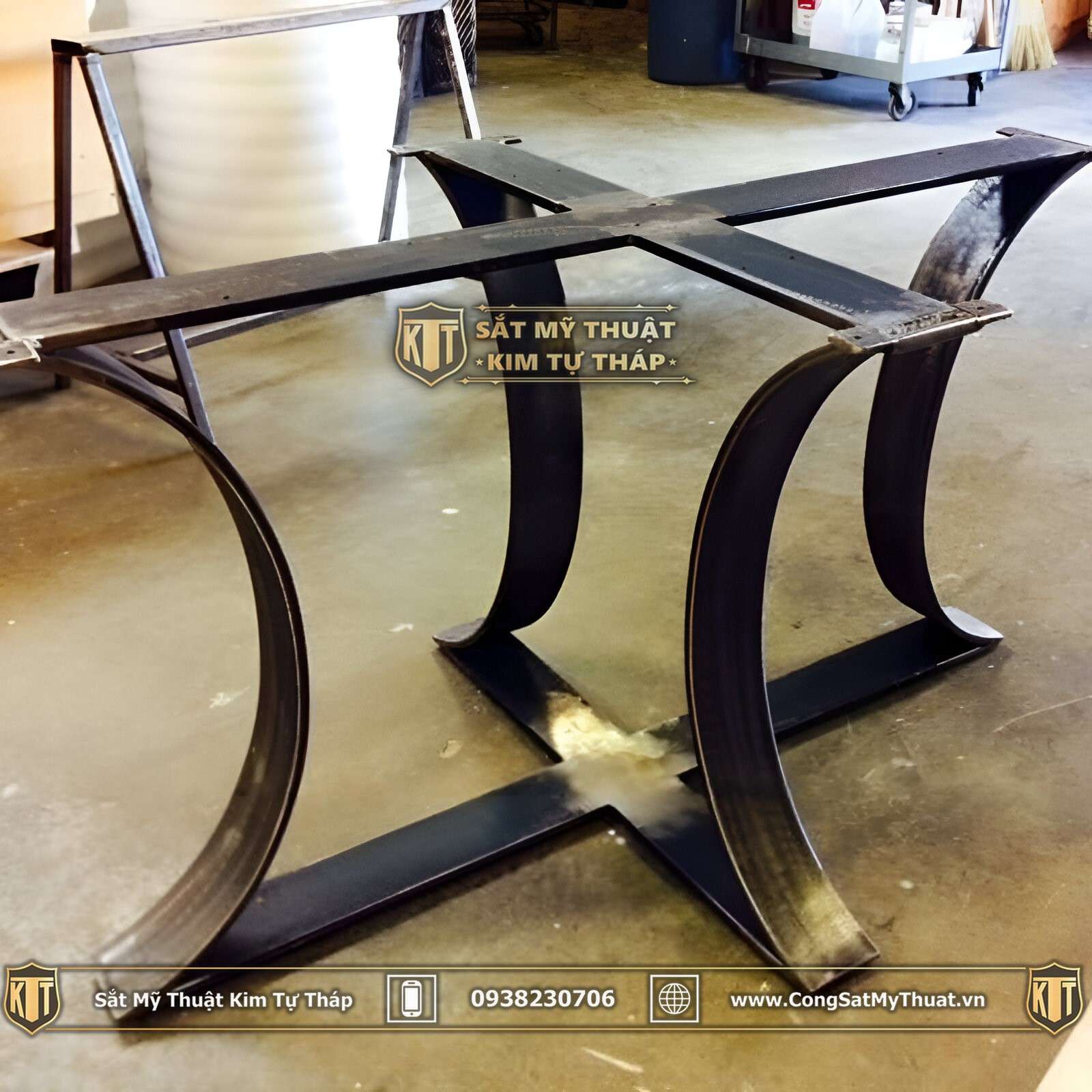 Chân bàn sắt đơn giản 