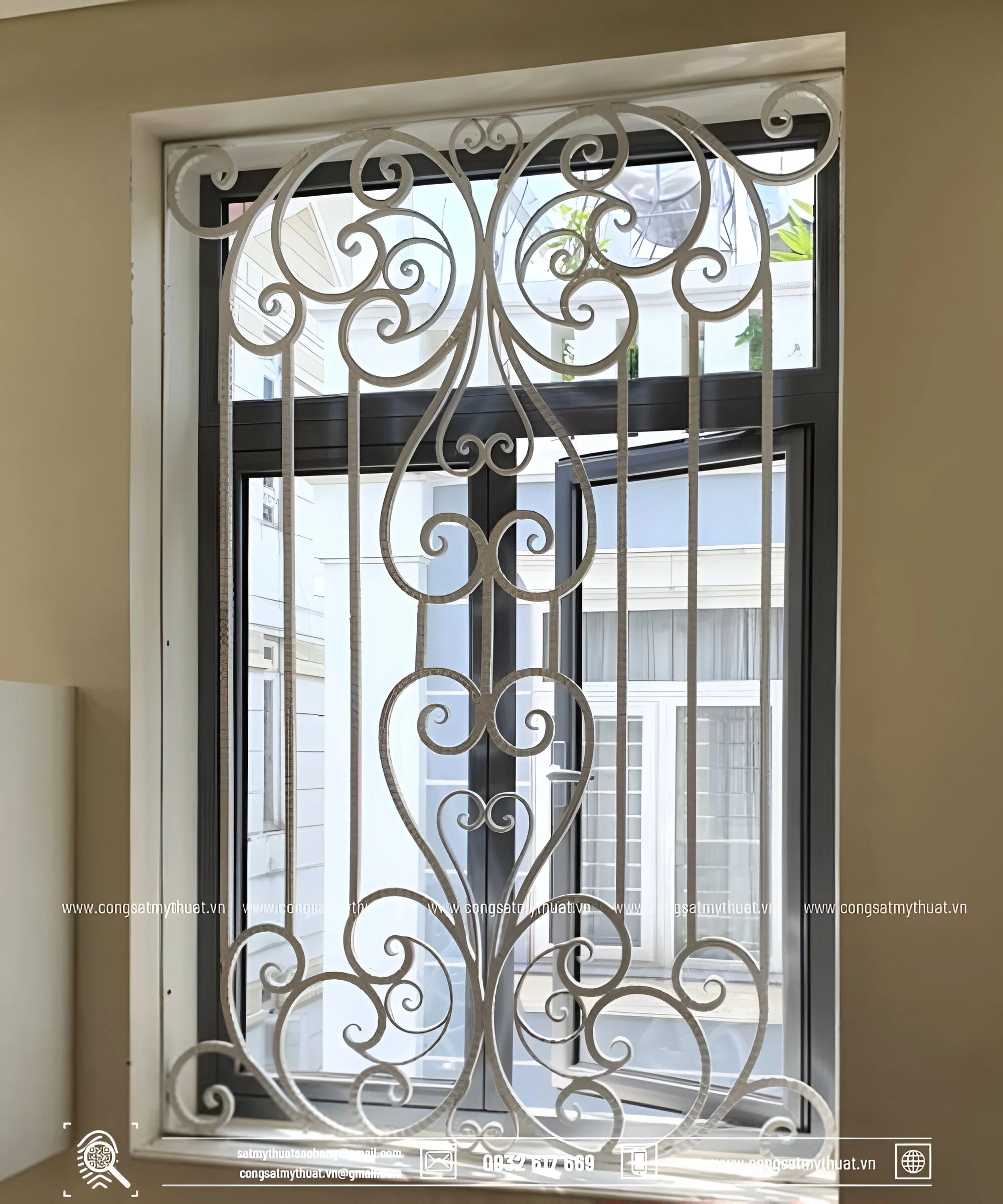 Khung cửa sổ hoa sắt nghệ thuật đơn giản