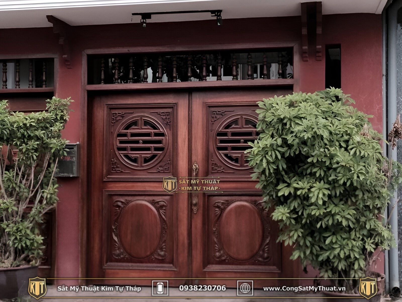 Cổng gỗ cao cấp