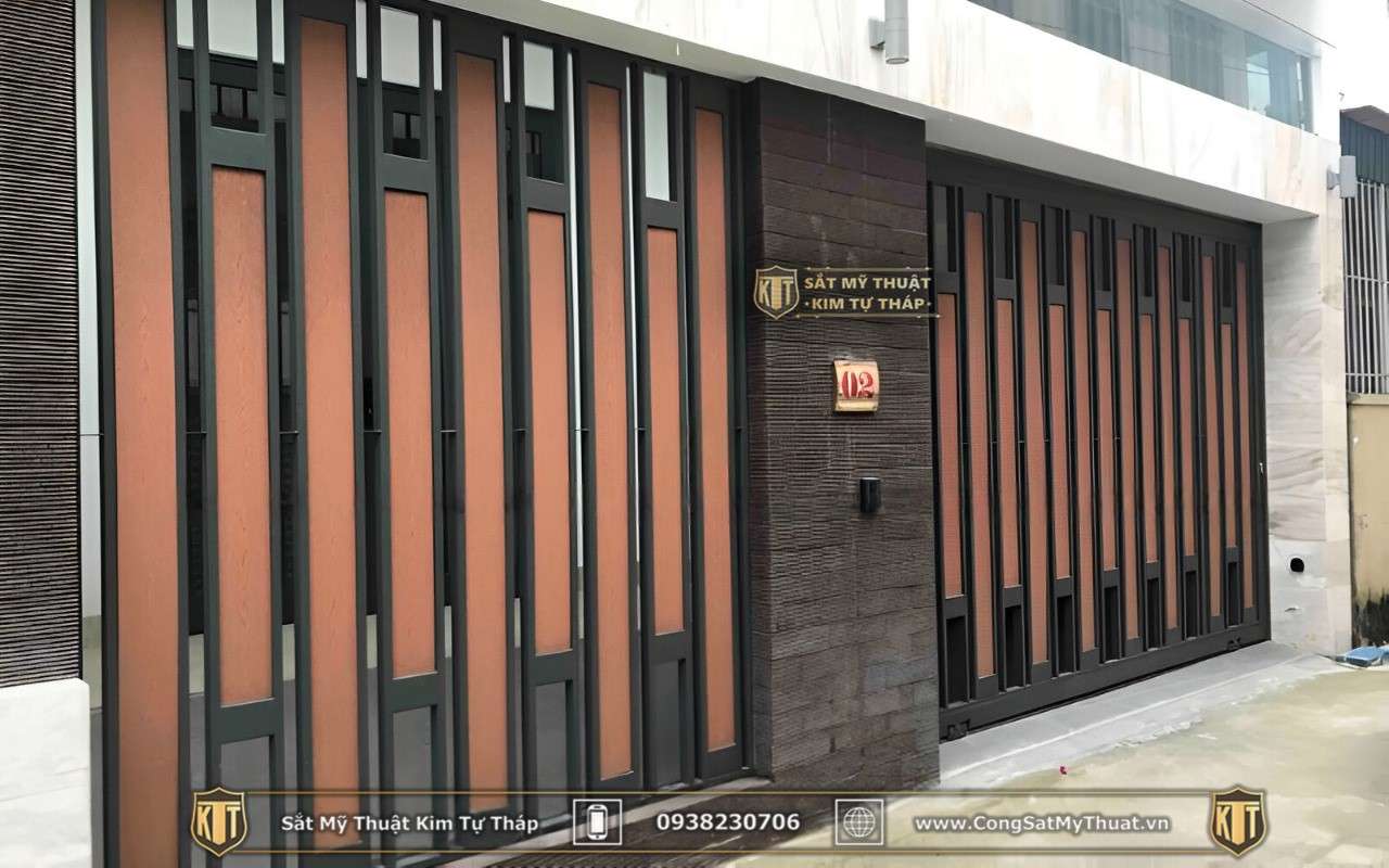 52+ Mẫu cổng sắt 6 cánh đẹp nghệ thuật đơn giản & hiện đại cong-sat-6-canh-loai-6-canh