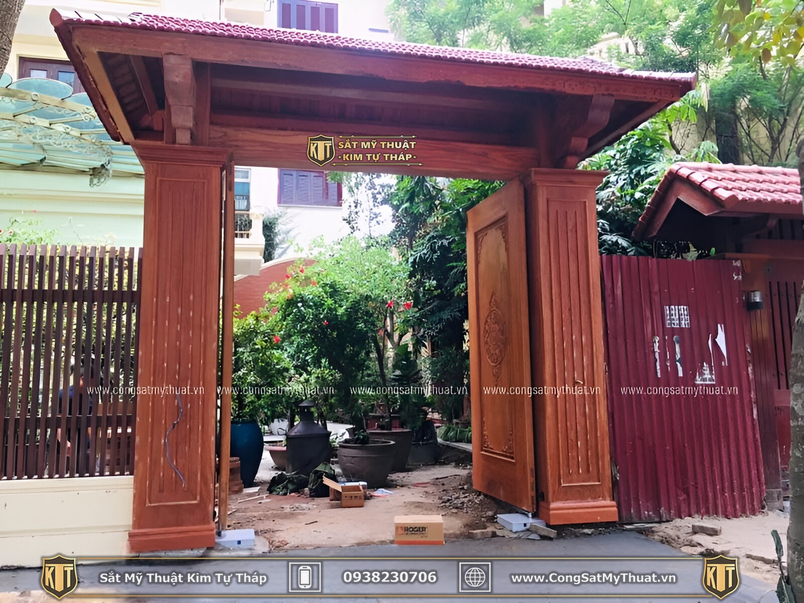 Lưu ý khi làm cổng gỗ biệt thự đẹp 