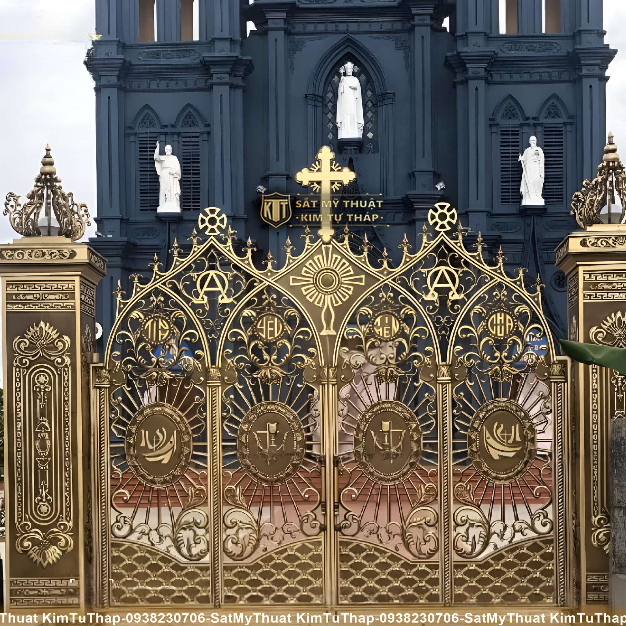 101+ Mẫu cổng nhà thờ công giáo đẹp sang trọng mới nhất 2025 Ứng dụng cổng nhà thờ công giáo trong các giáo xứ, thánh đường.