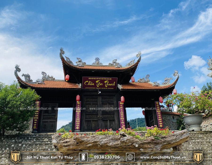 52+ Mẫu cổng chùa đẹp nhất Việt Nam thời thượng nhất 2025 Cổng chùa bằng gỗ cổ xưa