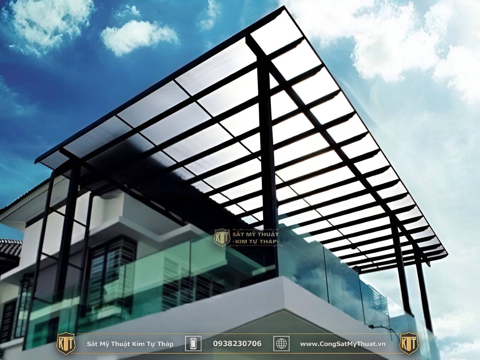 mái kính sân thượng 