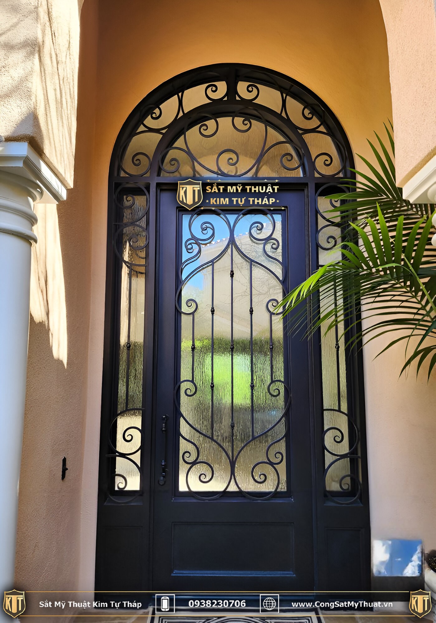 50+ Mẫu cửa đi sắt mỹ thuật đẹp sang thời thượng nhất (2025) Mẫu cửa đi sắt mỹ nghệ 1 cánh thiết kế nhẹ nhàng