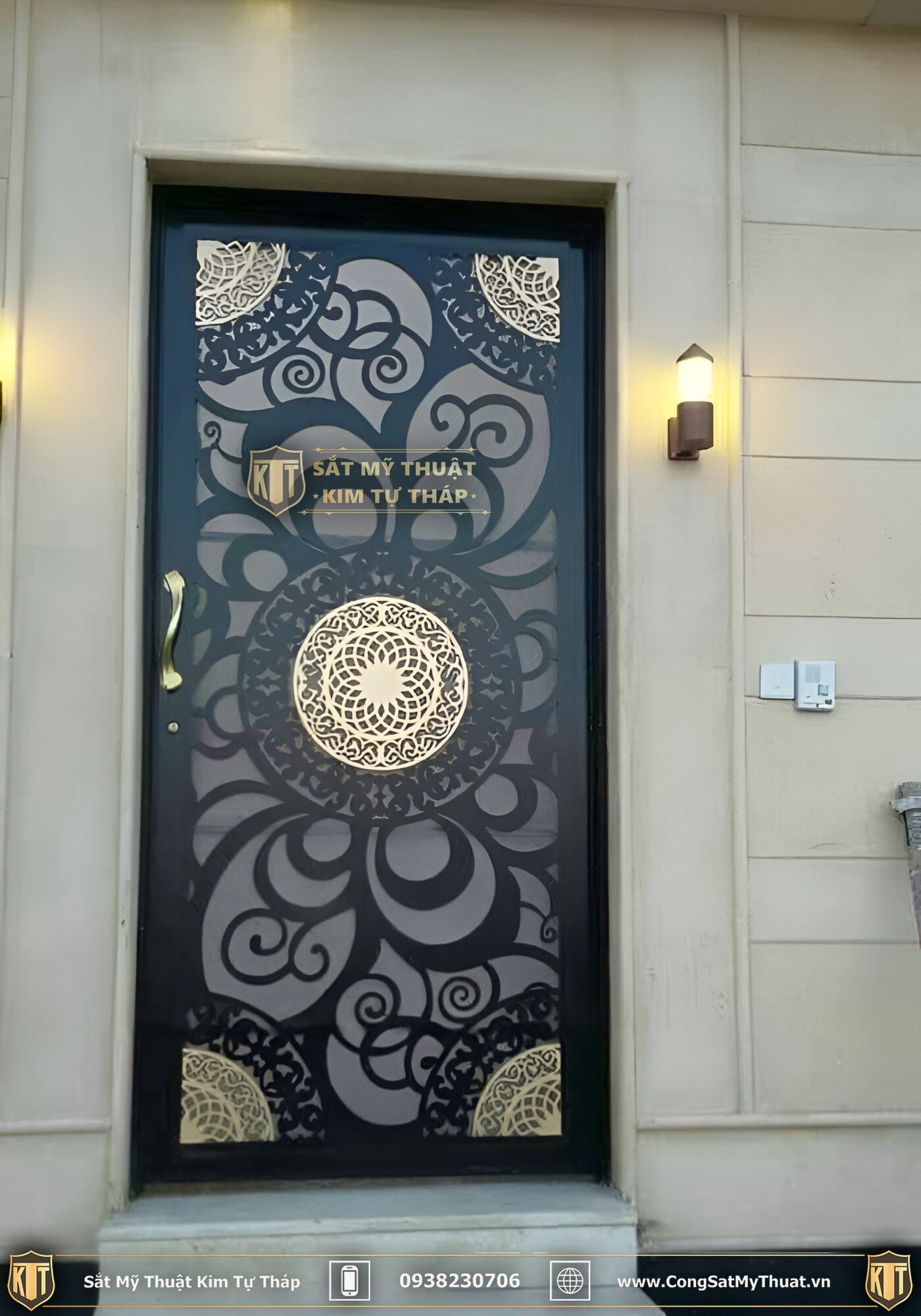 50+ Mẫu cửa đi sắt mỹ thuật đẹp sang thời thượng nhất (2025) Mẫu cửa đi sắt mỹ thuật đẹp