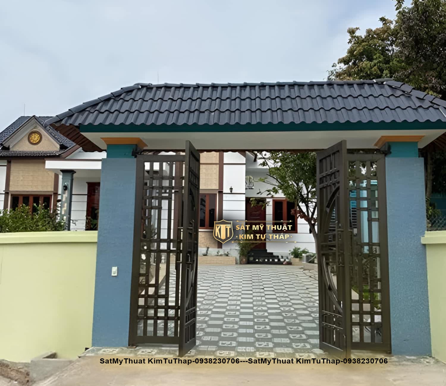 102+ mẫu cửa cổng sắt 4 cánh đẹp đơn giản & hiện đại giá rẻ nhất hiện nay Cổng sắt 4 cánh truyền thống cho nhà vườn