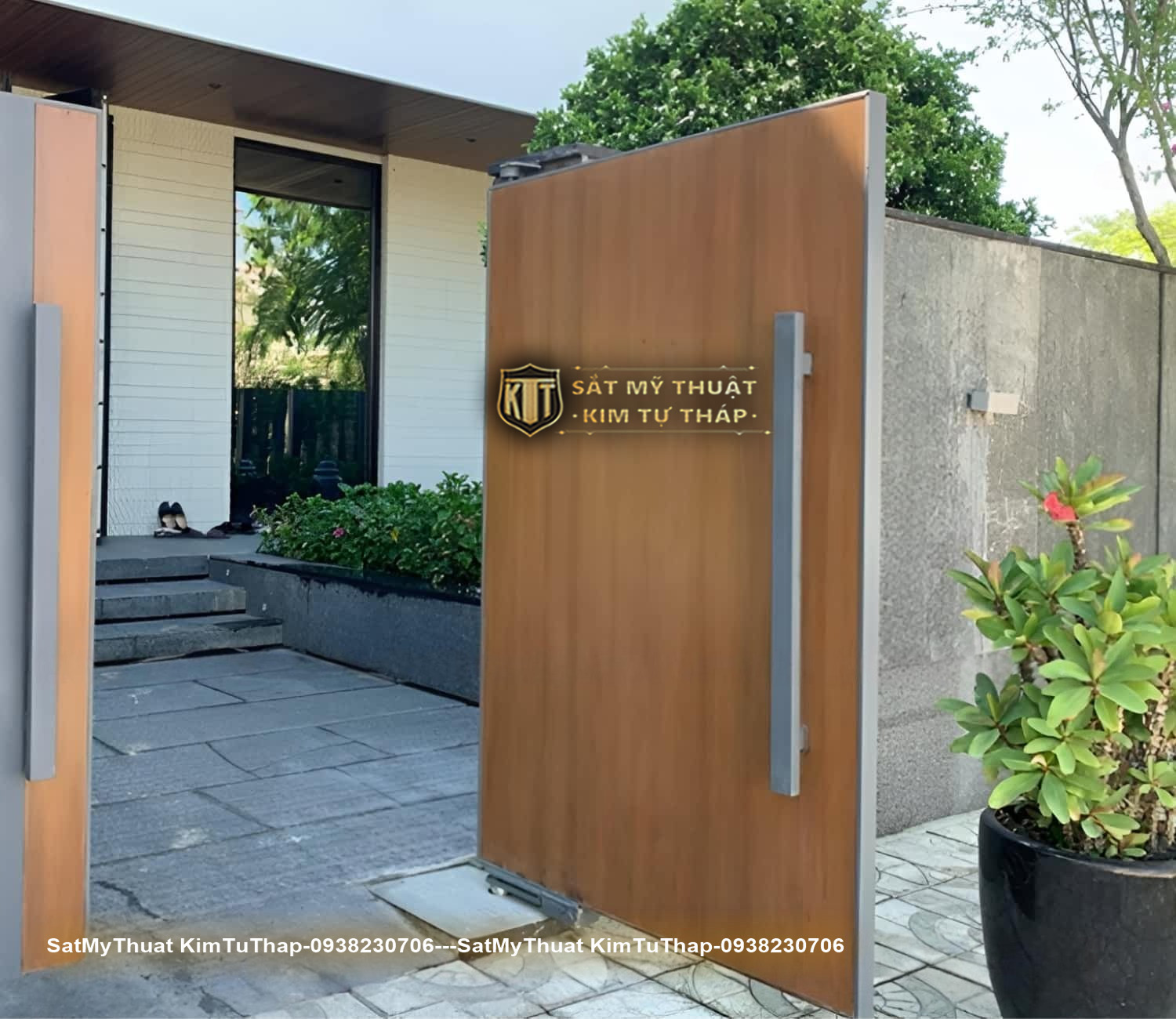 52+ Mẫu cổng sắt nan gỗ (vân gỗ, giả gỗ) được ưa chuộng nhất hiện nay Cổng sắt giả gỗ 1 cánh cao cấp