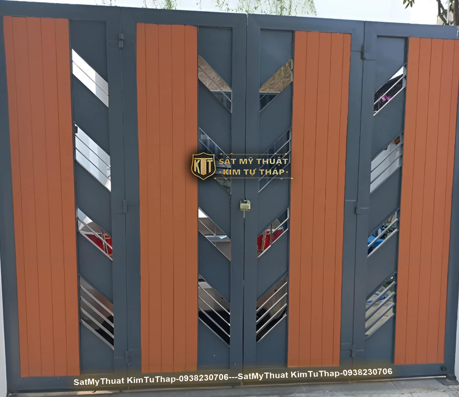 52+ Mẫu cổng sắt nan gỗ (vân gỗ, giả gỗ) được ưa chuộng nhất hiện nay Cổng sắt nan gỗ đẹp ấn tượng