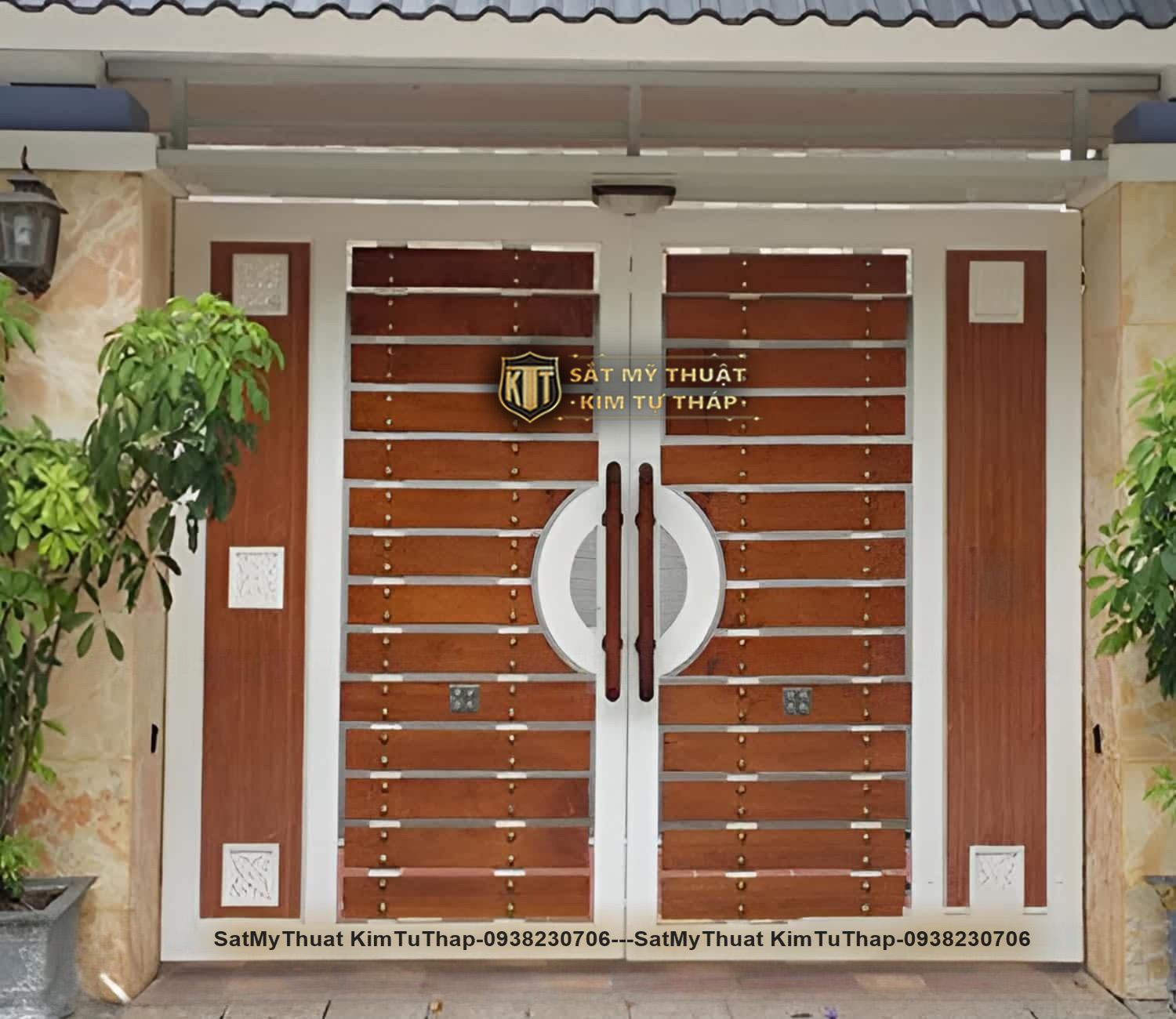 52+ Mẫu cổng sắt nan gỗ (vân gỗ, giả gỗ) được ưa chuộng nhất hiện nay Cổng sắt nan gỗ đẹp tinh tế