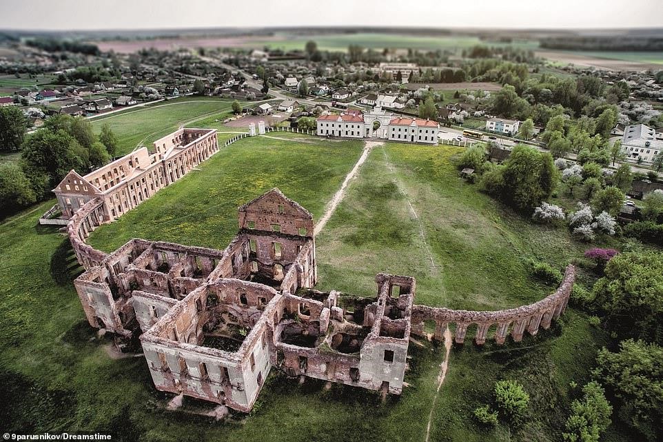 Cung điện Ruzhany (Belarus)